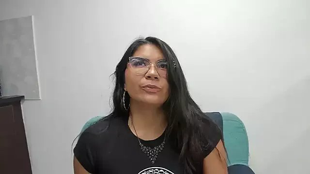 Luna_Dumont on StripChat