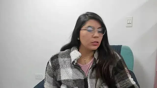 Luna_Dumont on StripChat