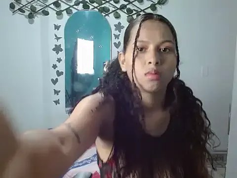 Luna_white1 on StripChat