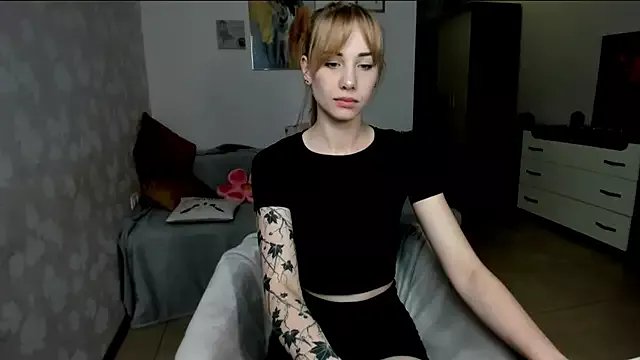 LunaBelli on StripChat