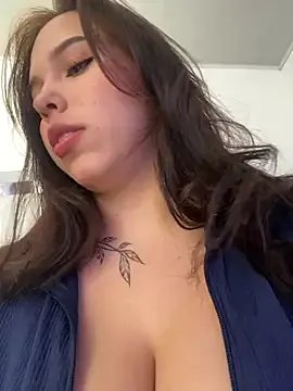 LunaCandy_ on StripChat