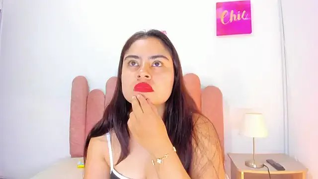 LunaMarin_ on StripChat