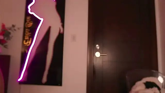 LunaMystyque on StripChat