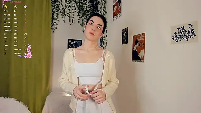 lunar_spark on StripChat