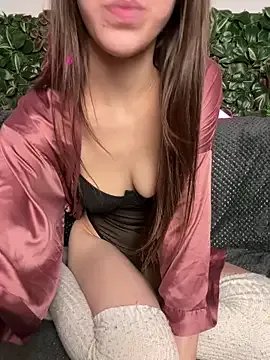 Lunas-Secrets — Boobs out 5min + LT 3 hot pics