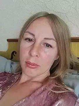 LunaSugarX on StripChat