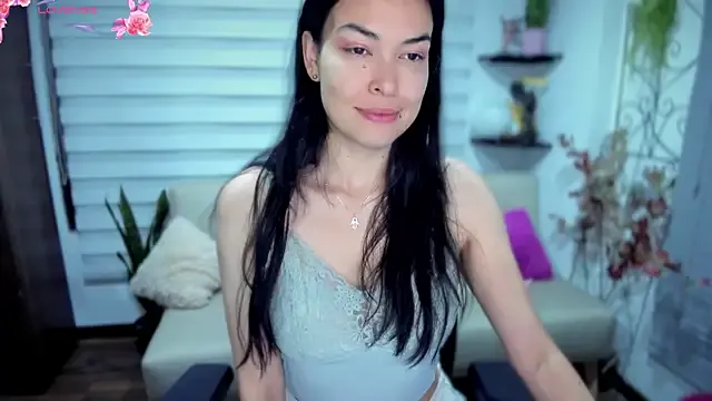 Offline Lunlunera on StripChat