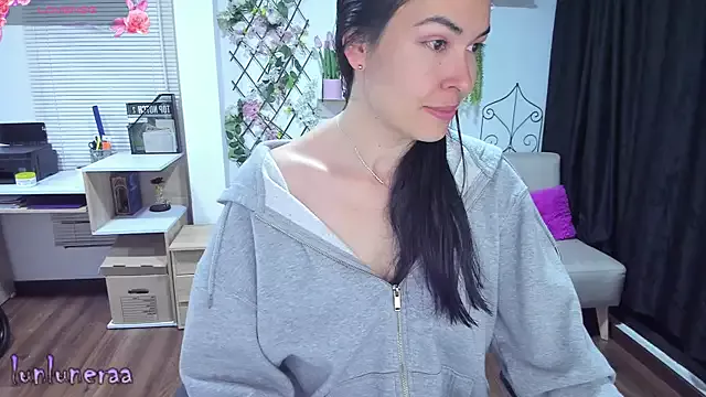 Offline Lunlunera on StripChat