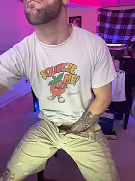 Offline Luv2SuckBWC92 on StripChat