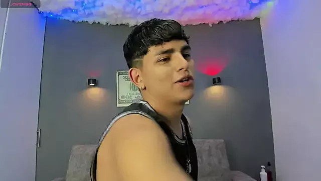 Offline Lyam_ap on StripChat