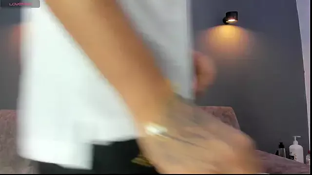 Offline Lyam_ap on StripChat