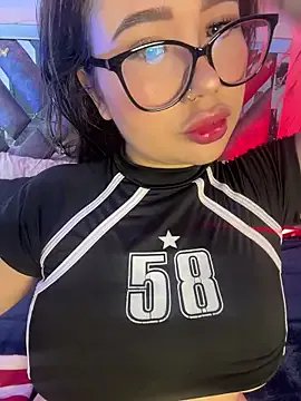 LylaLee111 on StripChat