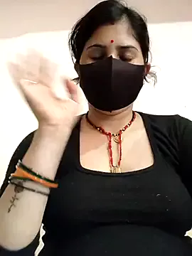 Offline maahi-satva on StripChat