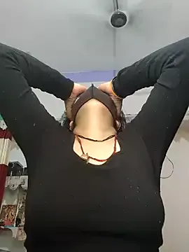 Offline maahi-satva on StripChat