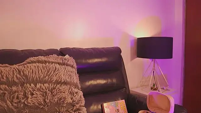 Mackenzie_Lia on StripChat