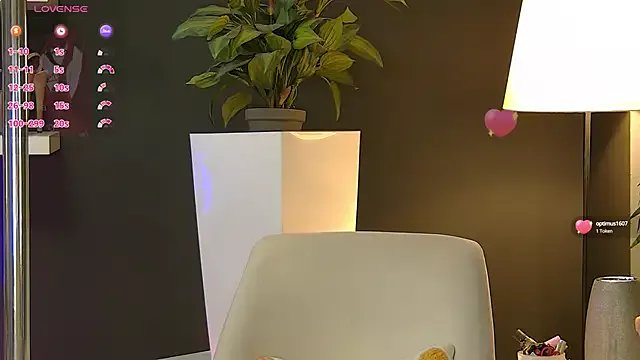 MaddyHeart on StripChat