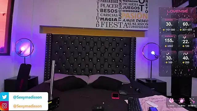 MADISSONLOVE_ on StripChat