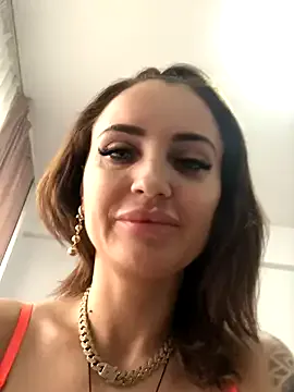 Offline madonnaaaa on StripChat