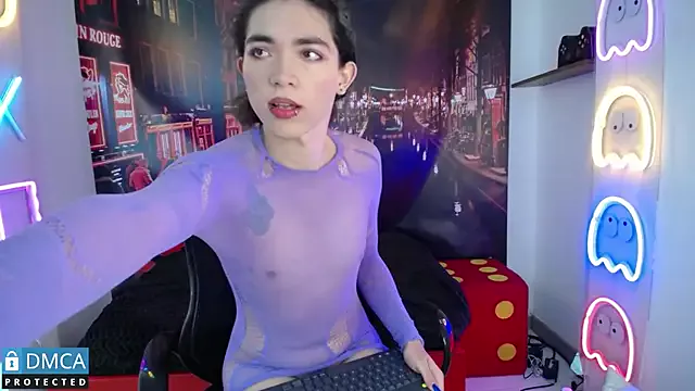 Freechat MaeveKuro on StripChat