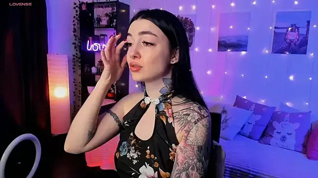 Magic_Allie on StripChat