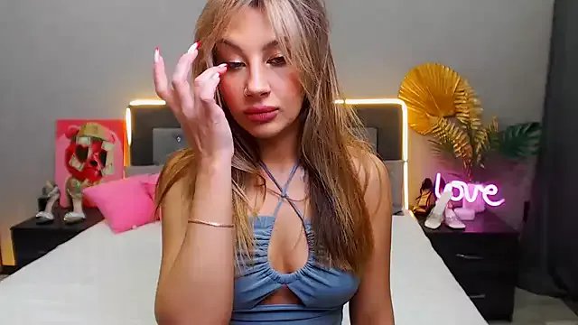 Magic_Eyes__ on StripChat