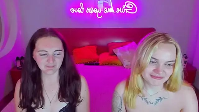 MagicEyess on StripChat