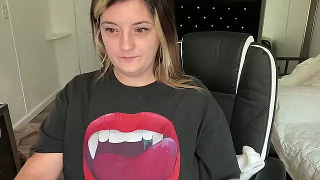 magicsparkles on StripChat