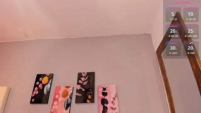 Maia_W10 on StripChat