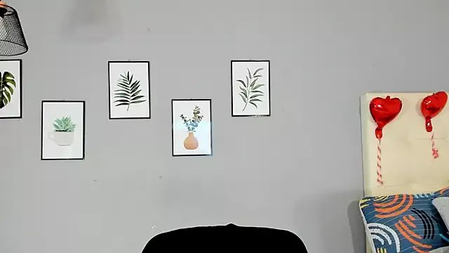 Maia_W10 on StripChat