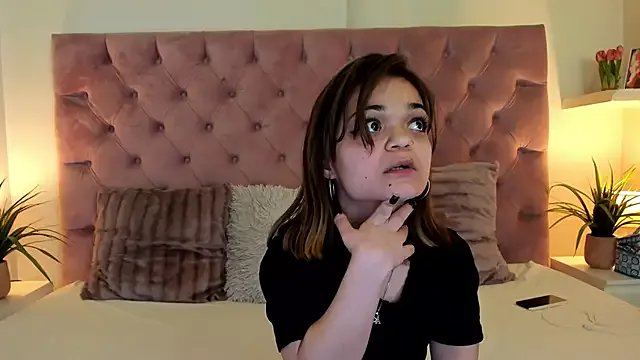 MaiaMini on StripChat