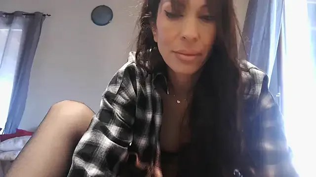 Maira_Suarez on StripChat