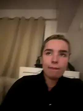 Freechat maisiesmithx on StripChat