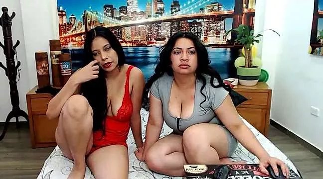 MaloryAndLuna on StripChat