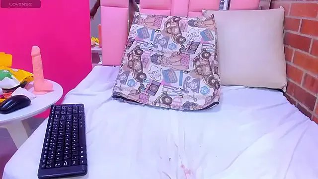 malu_hot69 on StripChat