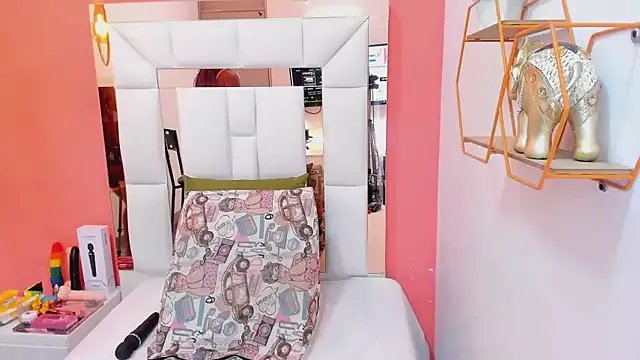 malu_hot69 on StripChat