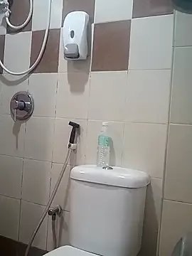 mamakarma1403 on StripChat