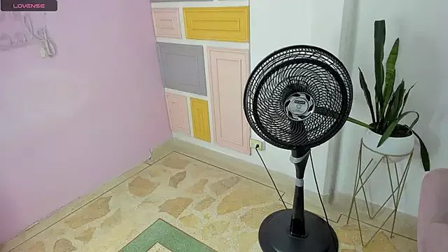 Mara_Torres1 on StripChat