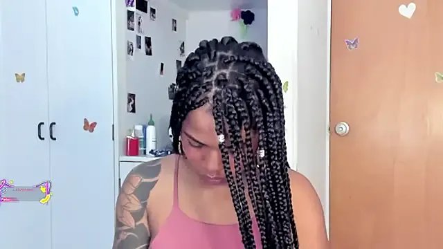 Marce_22 on StripChat