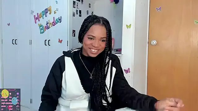 Marce_22 on StripChat