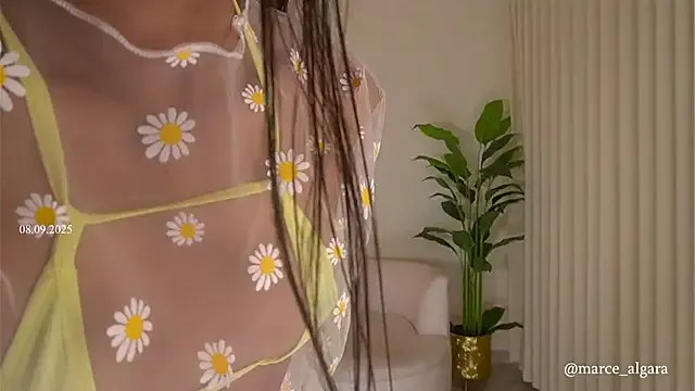 marce_algara on StripChat