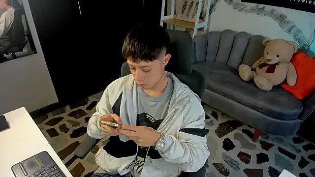 marcuscollins1_ on StripChat