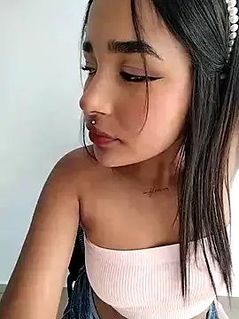 Mariangel_11 on StripChat