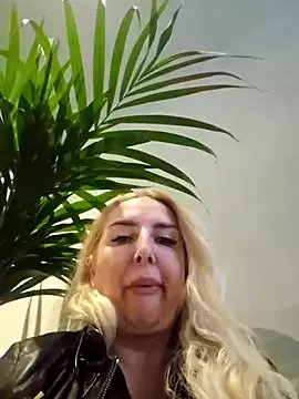 MariaRichi_ on StripChat