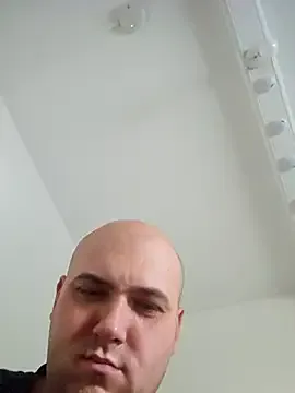 Freechat mario890605 on StripChat