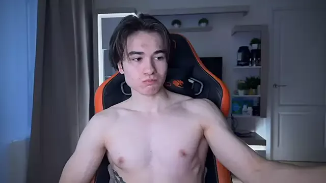 Offline MarkusDean on StripChat