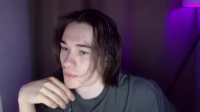 Offline MarkusDean on StripChat