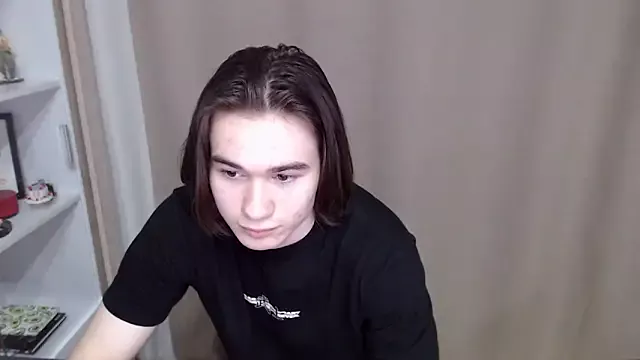 Offline MarkusDean on StripChat