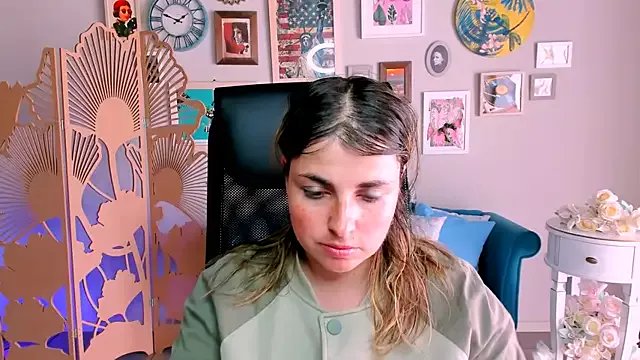 MartaEdams on StripChat