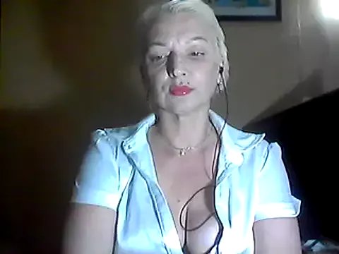 MaryJane441 on StripChat