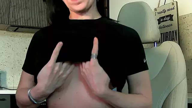 Offline Mashulya29 on StripChat